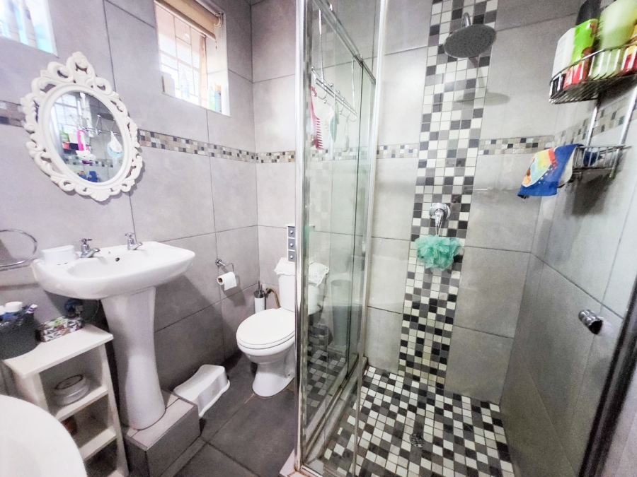 2 Bedroom Property for Sale in Stilfontein North West